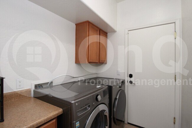 Building Photo - 17008 S 27th Ln
