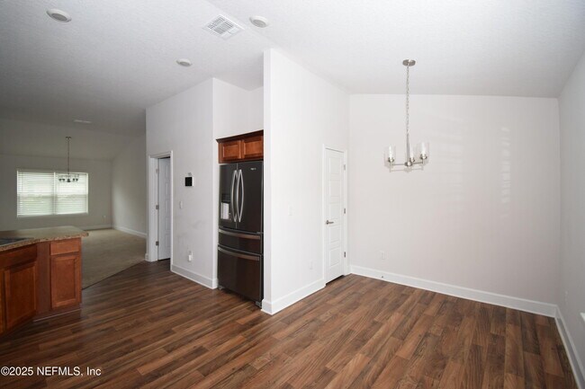 Building Photo - 7285 Gateway Ct