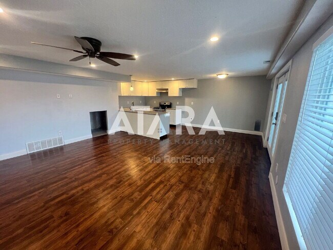 Building Photo - 258 Kestrel Dr