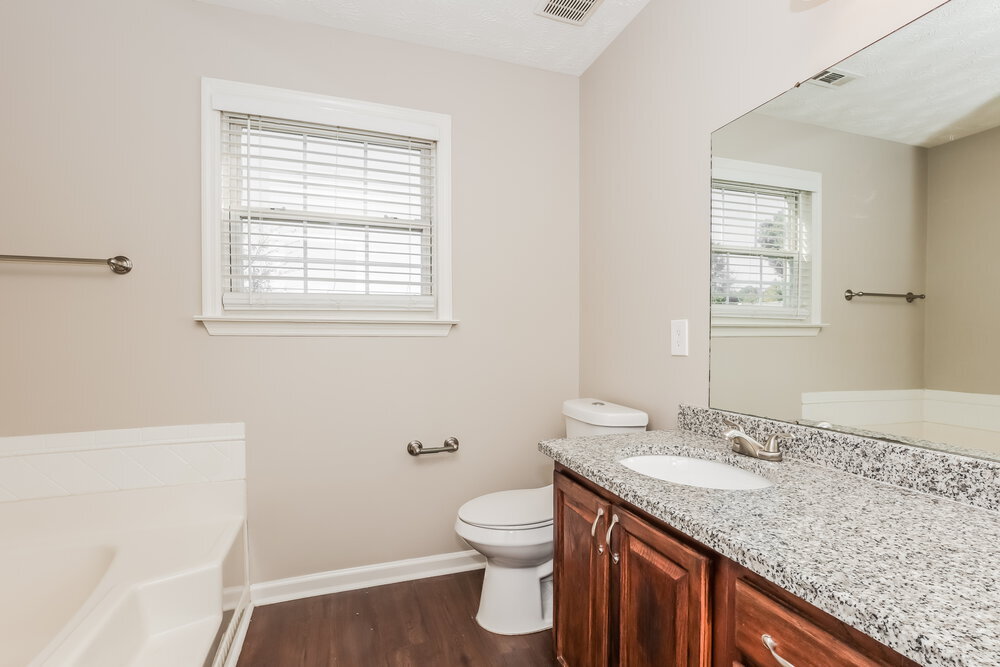 Building Photo - 825 Chaney Woods Dr