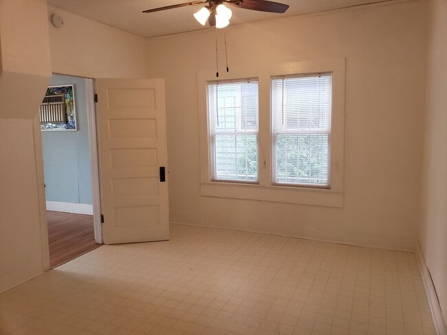 Building Photo - Immaculate 3 Bedroom, 2 Bath, 1932 sqft. H...