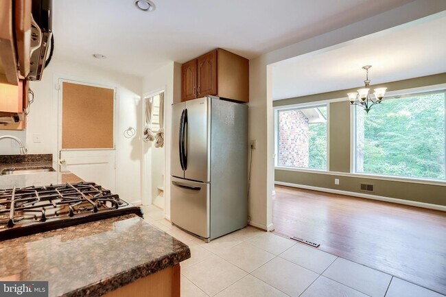 Building Photo - 5225 Old Dominion Dr
