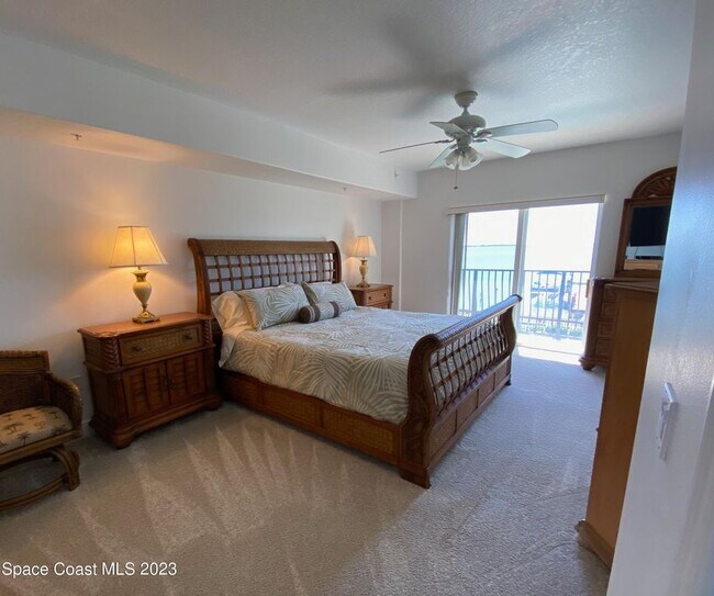 Building Photo - 161 Majestic Bay Ave