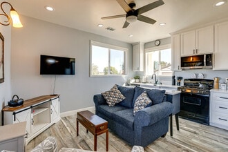 Building Photo - 6600 Thousand Oaks Dr