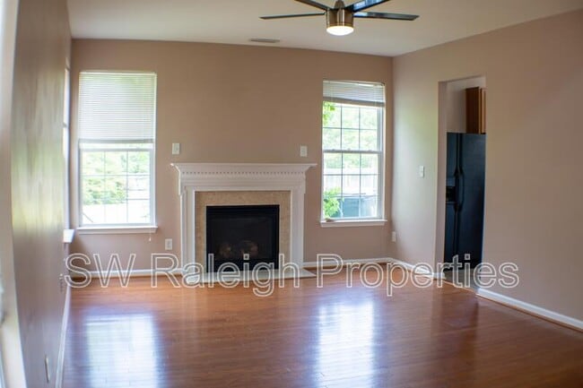 Building Photo - 5145 Mabe Dr