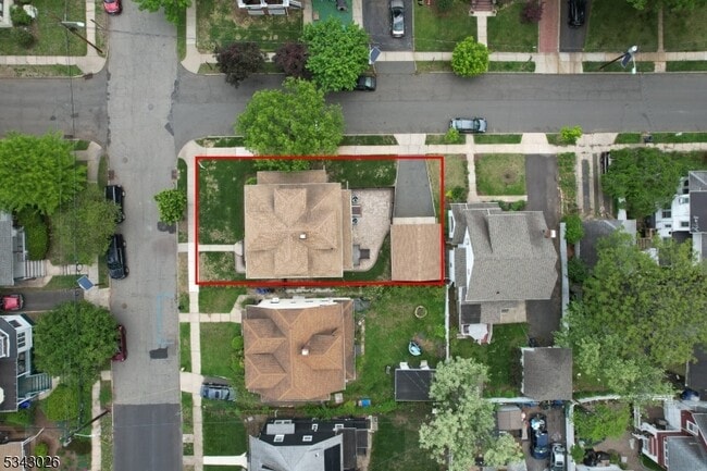 Building Photo - 27 Morse Ave