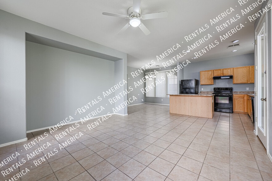 Building Photo - 3672 E Sundance Ave