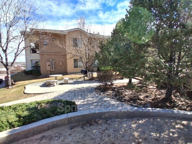 Building Photo - 3081 Mandalay Grove