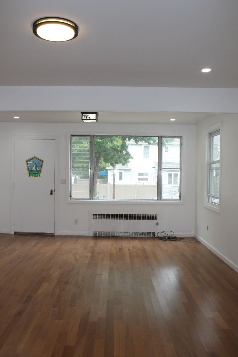 Building Photo - 6954 Loubet St