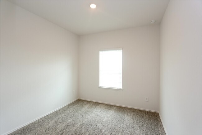 Building Photo - 1606 Cedar Pointe Ct
