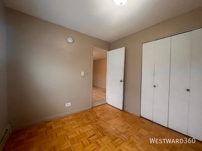 Building Photo - 1622 N 40th Ave