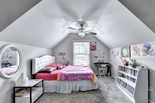 Building Photo - 1958 Lakeview Bend Way