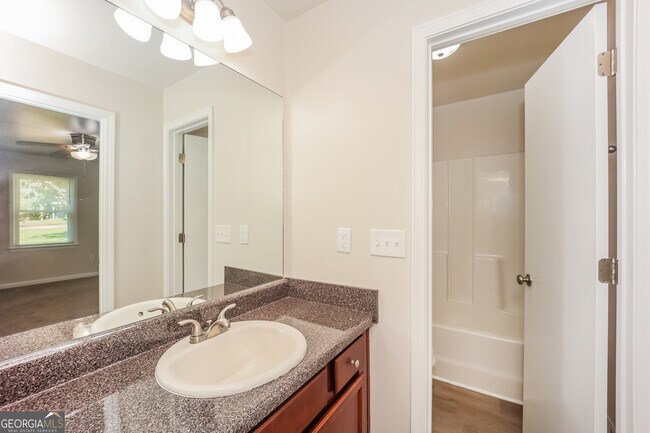 Building Photo - 4141 Macduff Dr