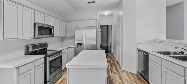 Building Photo - 2530 Decoy Dr