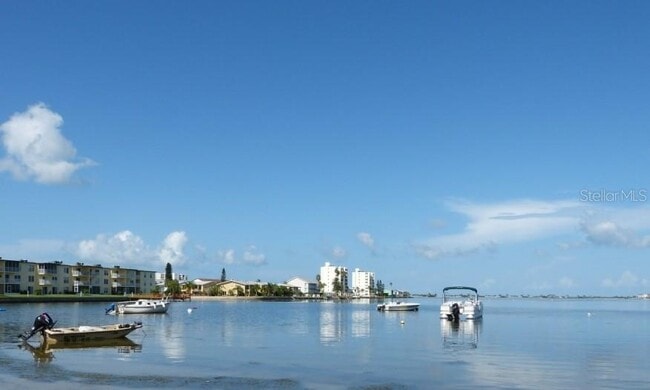 Building Photo - 2700 Bayshore Blvd