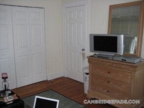 Building Photo - 3 Langdon St