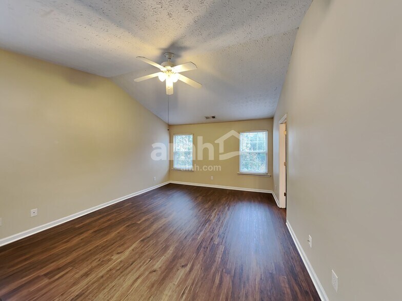 Building Photo - 3860 Charlton Ives Dr NW