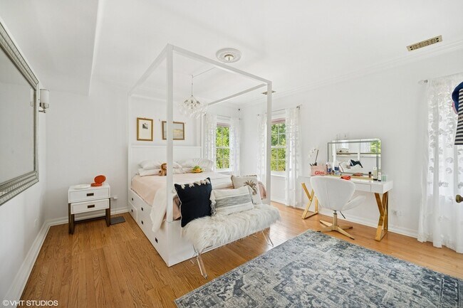 Building Photo - 82 Woodley Rd