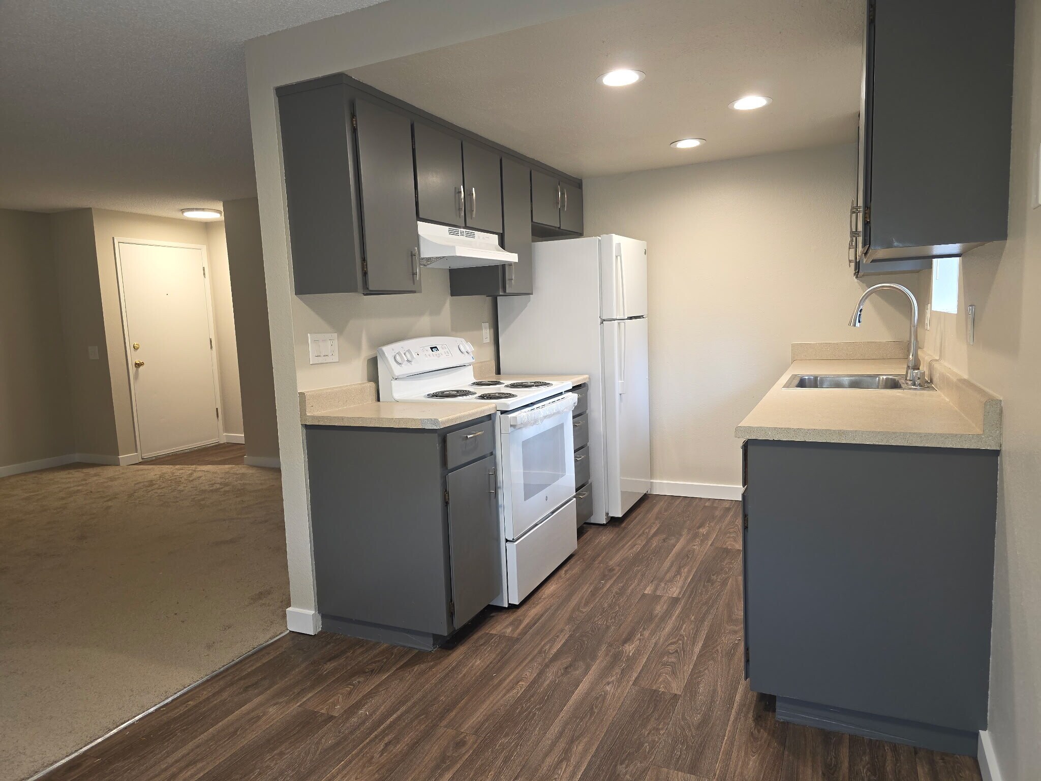 Kitchen 1 - 7911 236th St SW