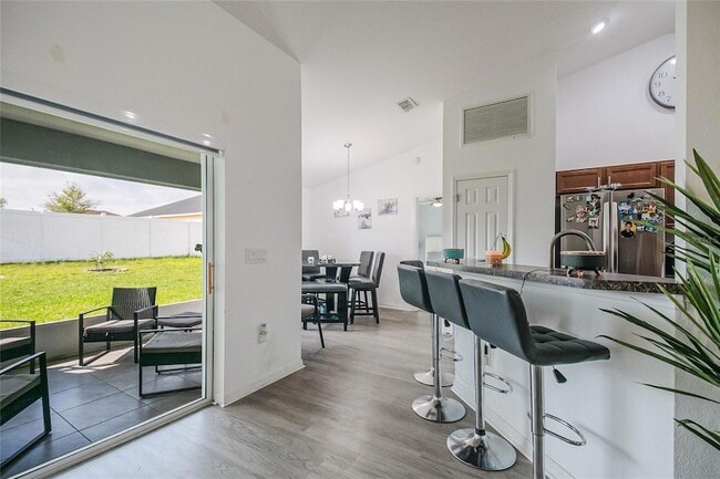 Building Photo - 520 Pheasant Dr