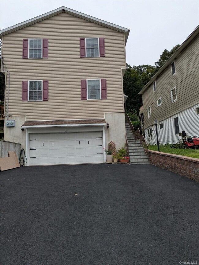 Building Photo - 126 Nethermont Ave