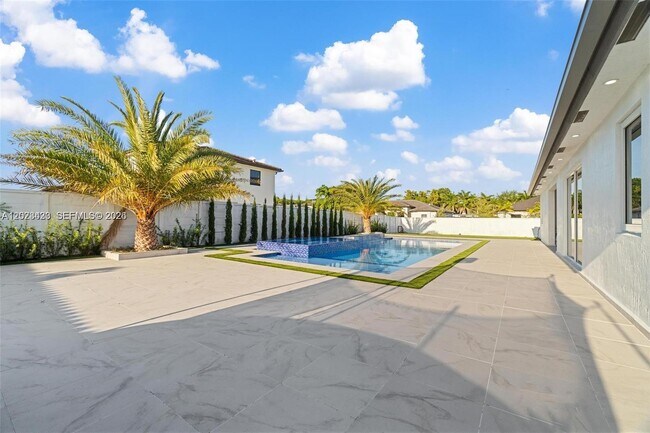 Building Photo - 13305 SW 190th Terrace