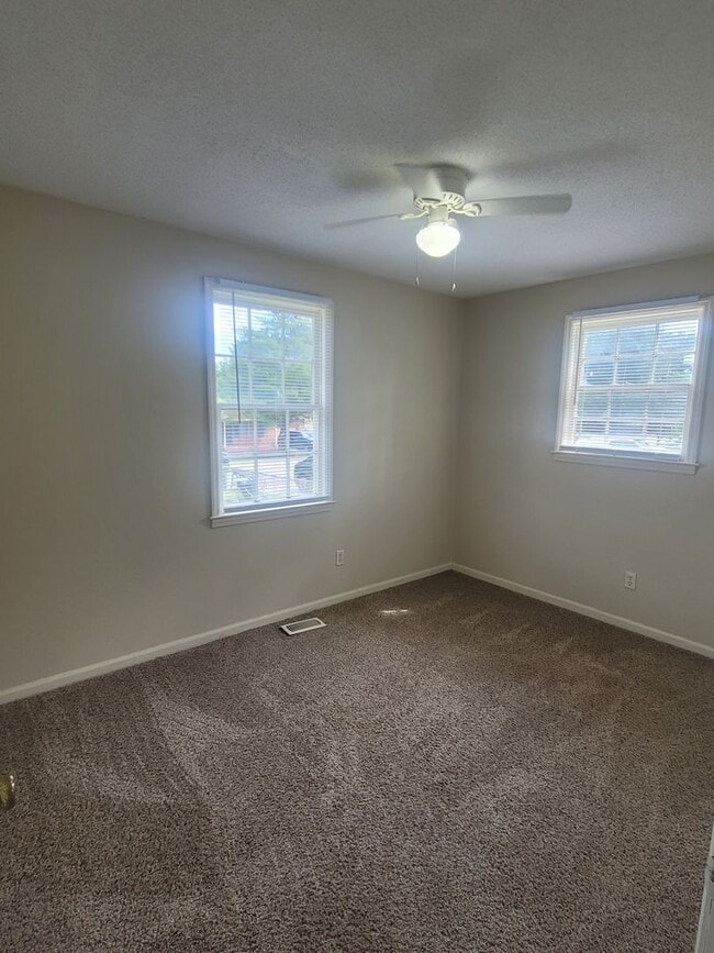 Building Photo - 308 Shellnut Ave
