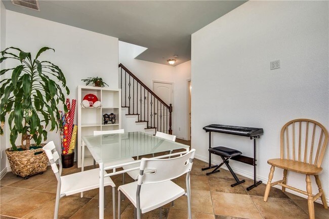 Building Photo - 1503 Biltmore Ln