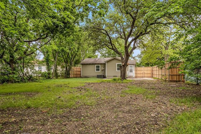 Building Photo - 3004 Ballinger Dr