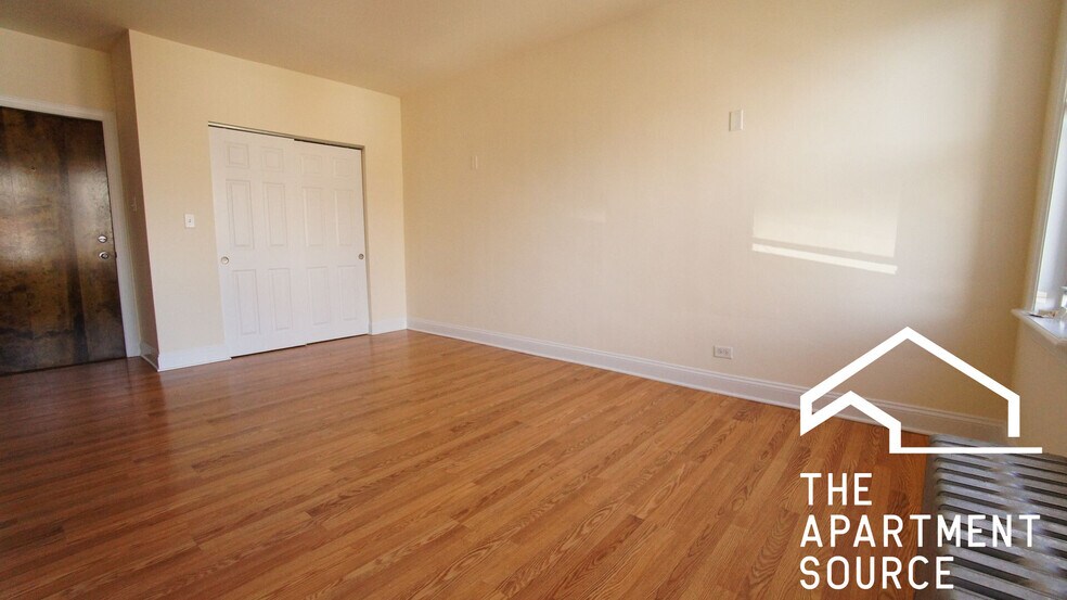 Building Photo - 2606 N Kimball Ave