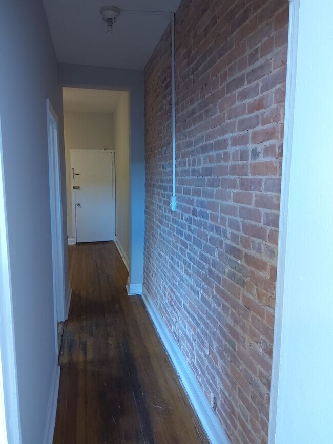 Building Photo - 2920 N Calvert St