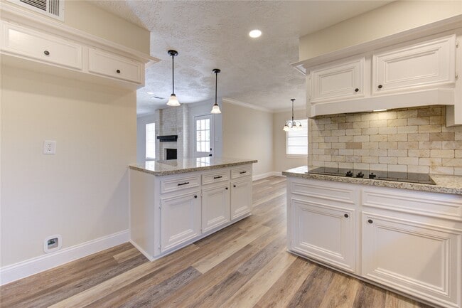 Building Photo - 9115 Taidswood Dr