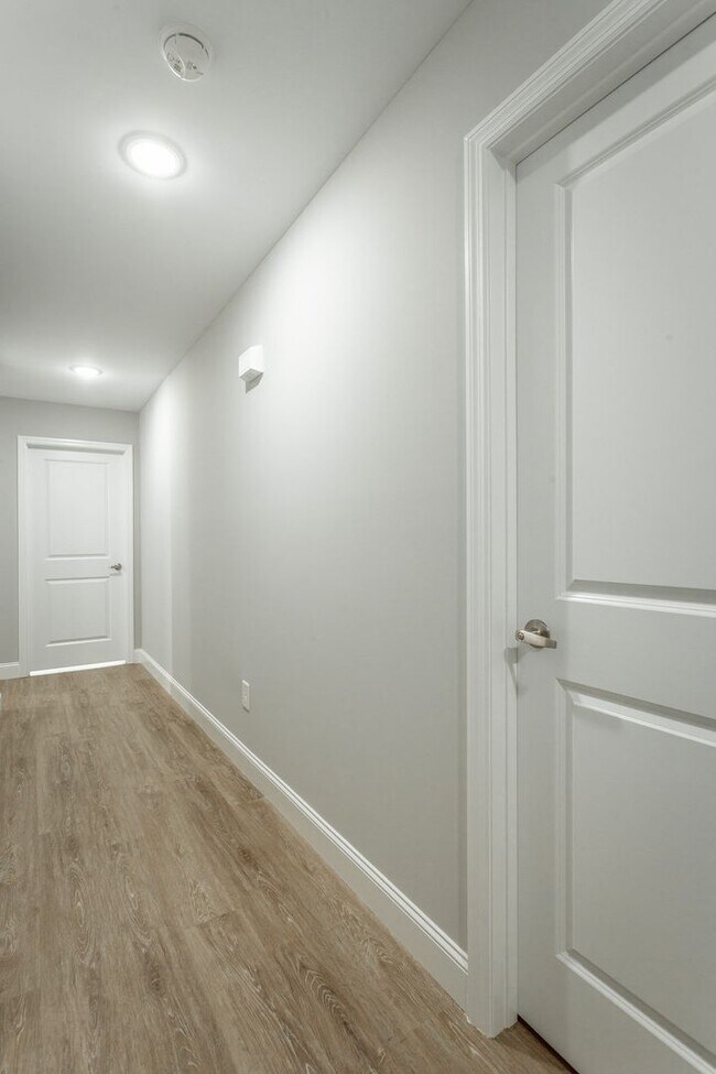 Building Photo - New 4 Bedroom Home in Red Bank with 2-Car Garage