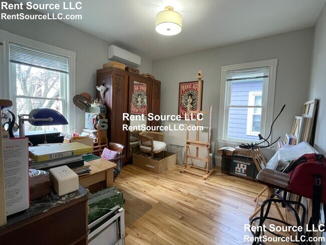 Building Photo - 12 Seven Pines Ave