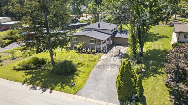 Building Photo - 6 The Knolls Ln