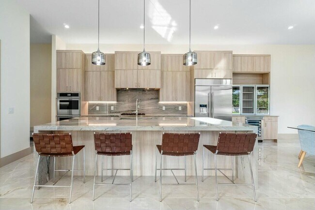 Building Photo - 13460 U.S. Rte 1