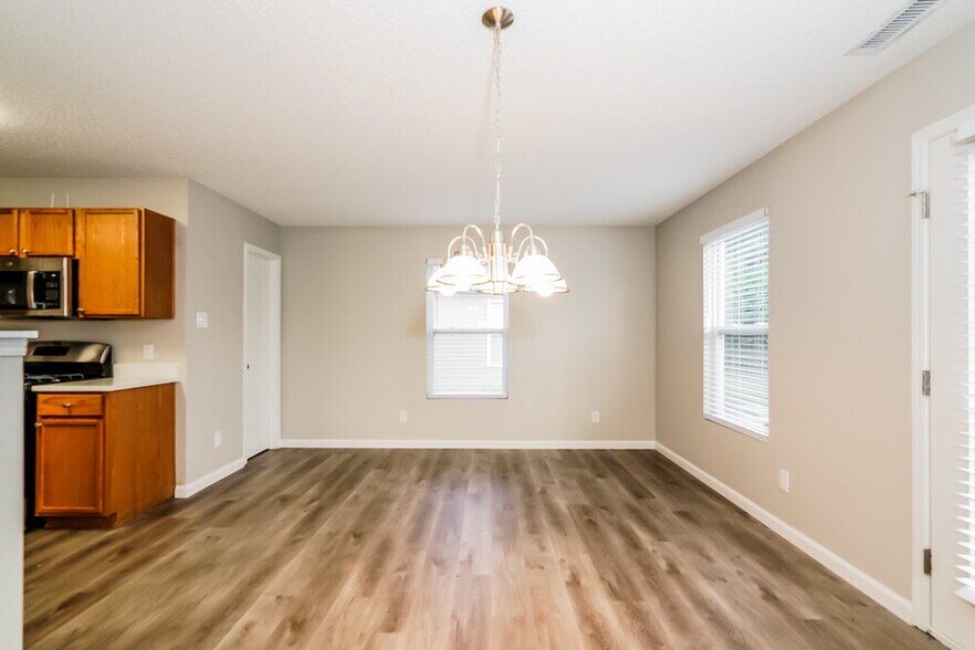 Building Photo - 8418 Spring Wind Dr
