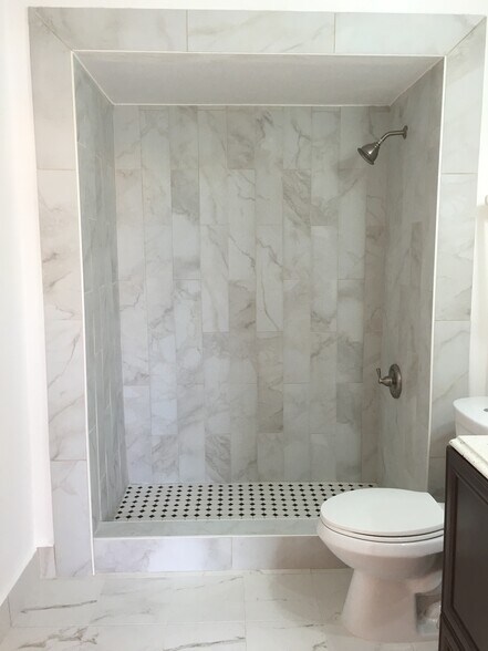 Building Photo - 7400 W 20th Ave