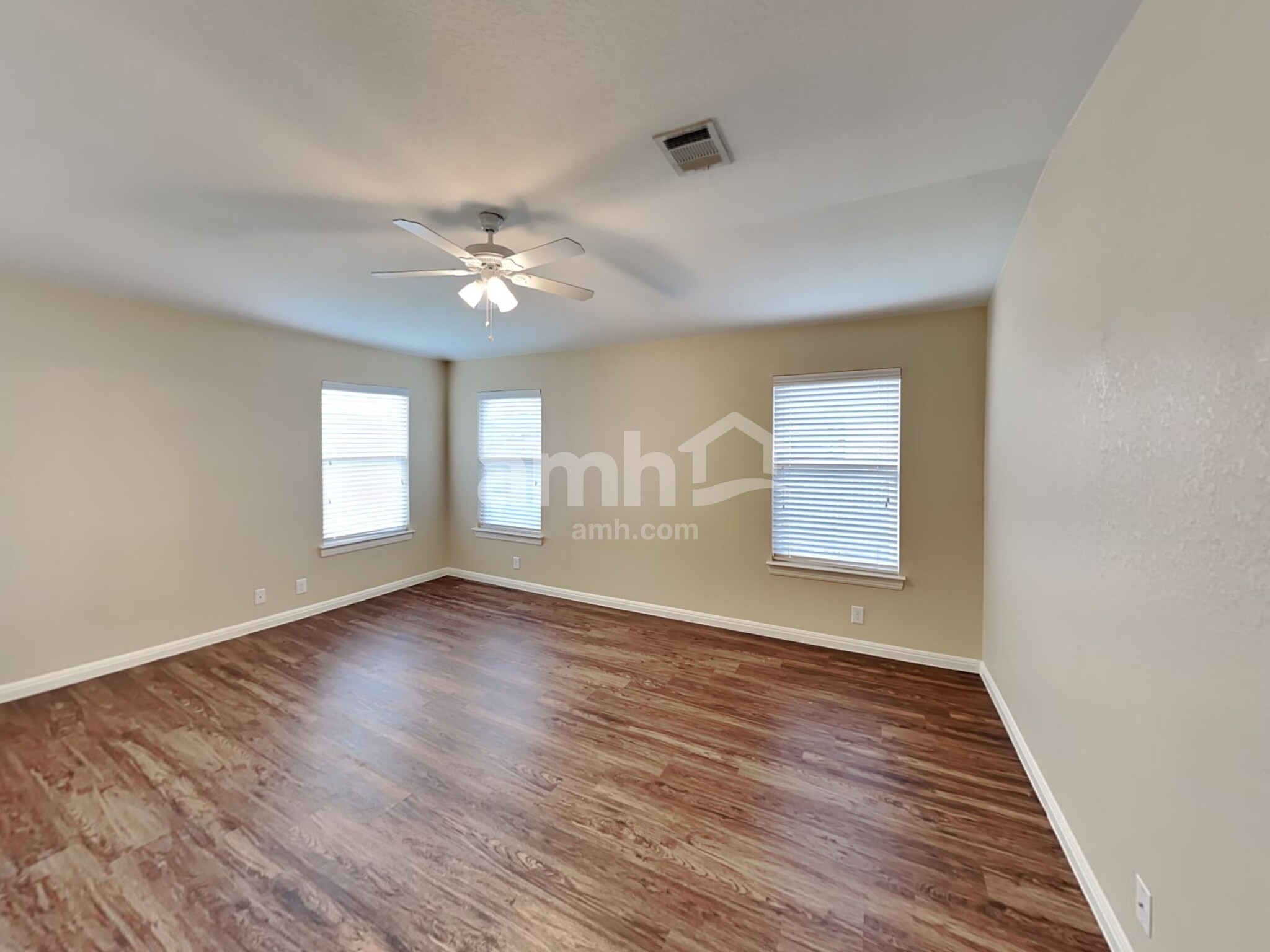 Building Photo - 2240 Hazelwood
