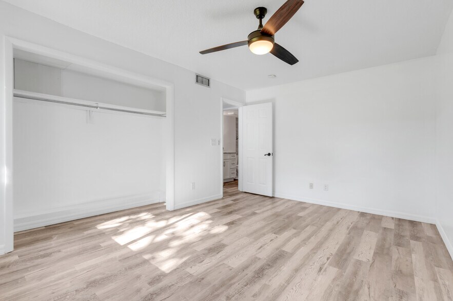 Bedroom - 1051 S Highland St