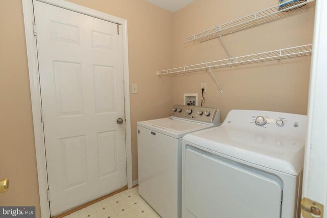 Building Photo - 131 Cypress Point Dr