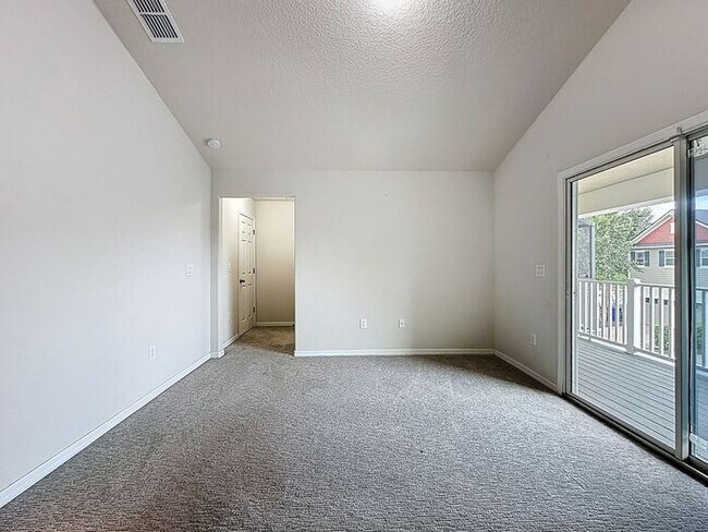 Building Photo - Spacious Townhome for Rent in Tapestry