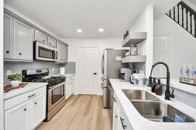 Building Photo - 8919 Windfern Trace Dr