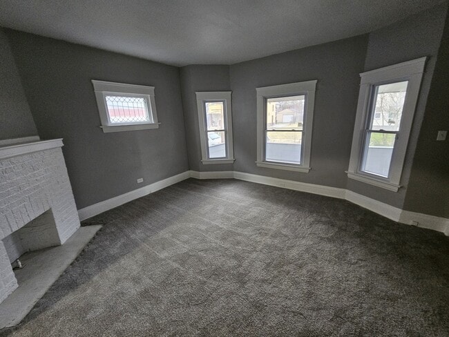 Building Photo - 12717 Parkhill Ave