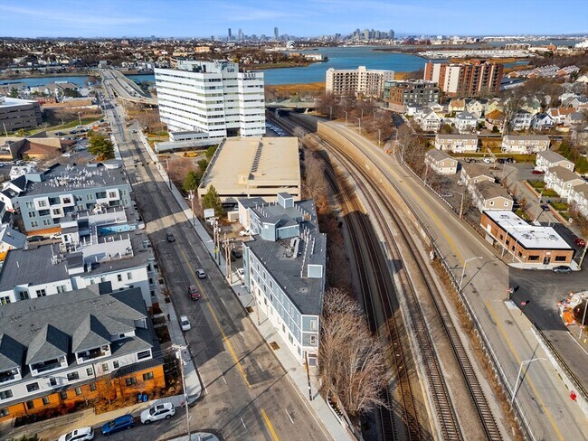Building Photo - 150 Hancock St