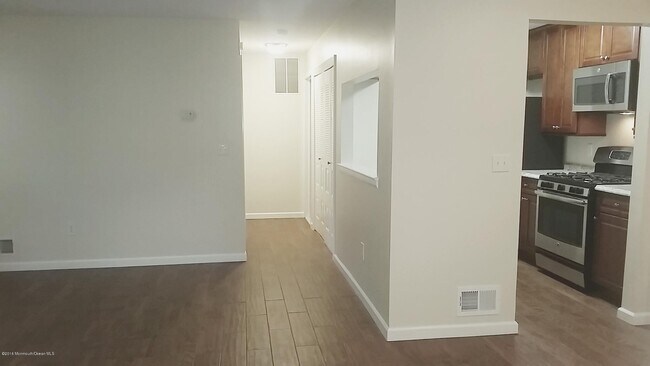 Building Photo - 71 Azalea Cir