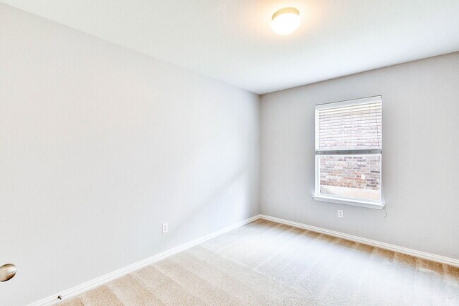 Building Photo - 133 Calline Mayes Run