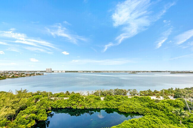 Building Photo - 5070 N Ocean Dr