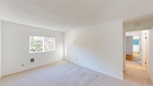 Building Photo - 445 Ignacio Blvd