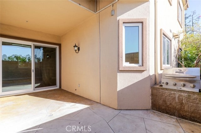 Building Photo - 711 E Angeleno Ave